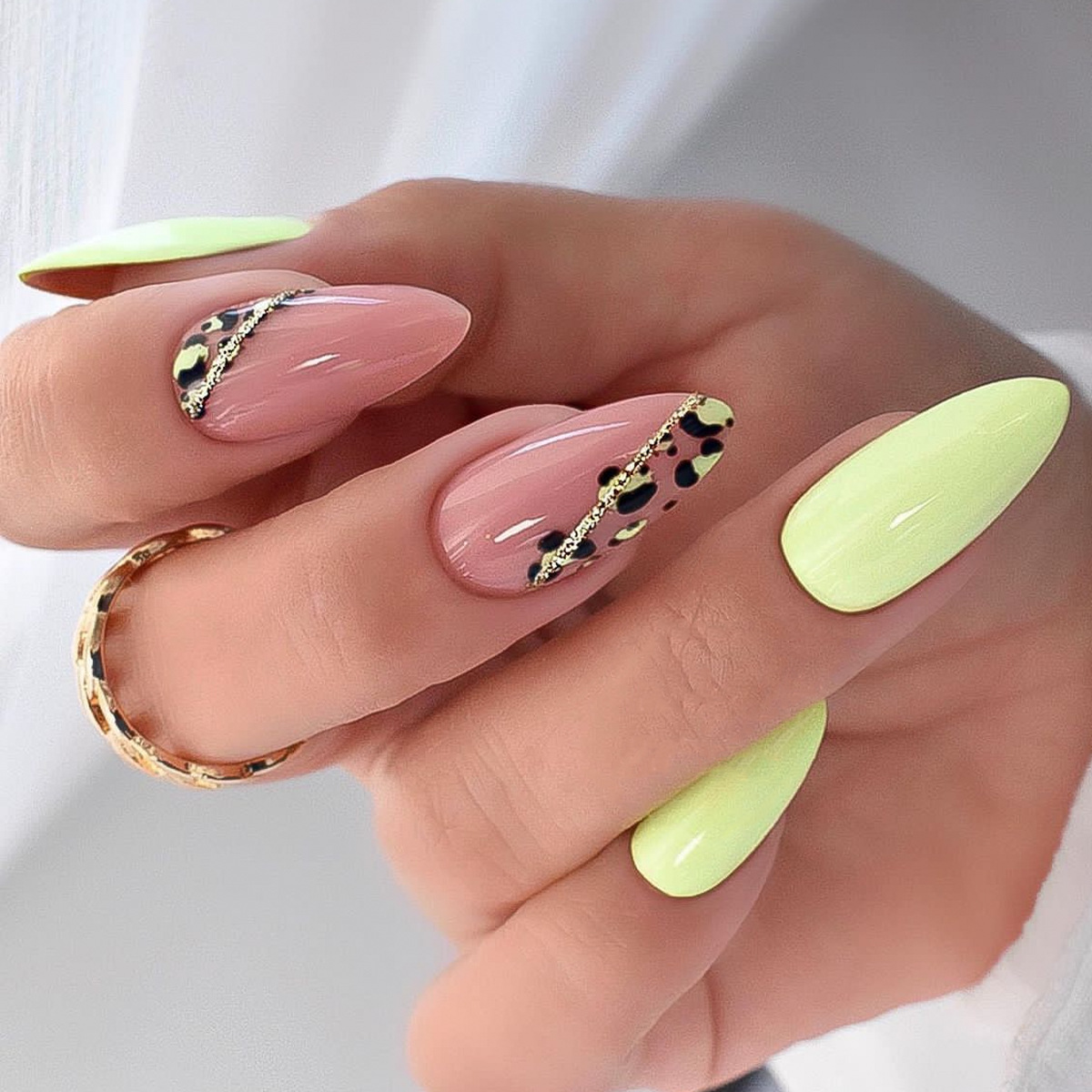 24Pcs Short French Almond Pres – Nail Art Full Design recenzja i cena